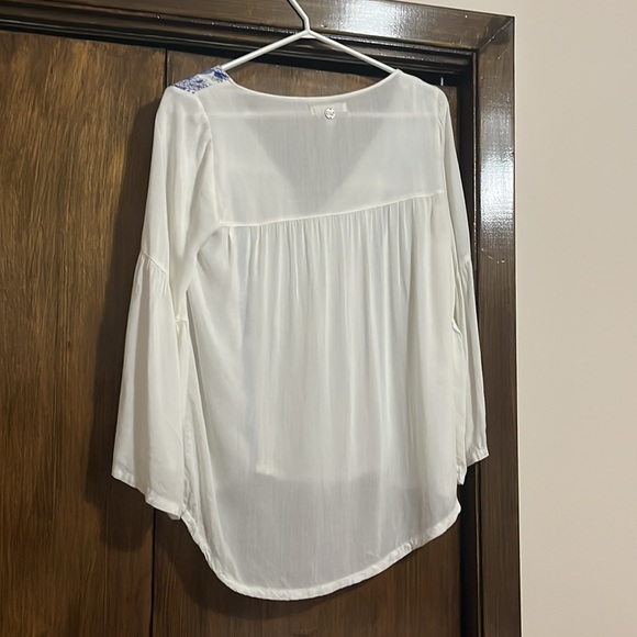 Billabong embroidered  flowy top - Picture 6 of 10